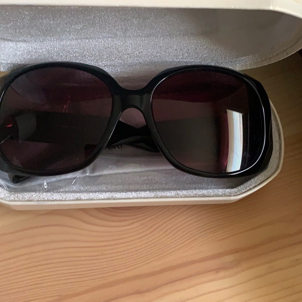 Swarovski Sunglasses 🕶